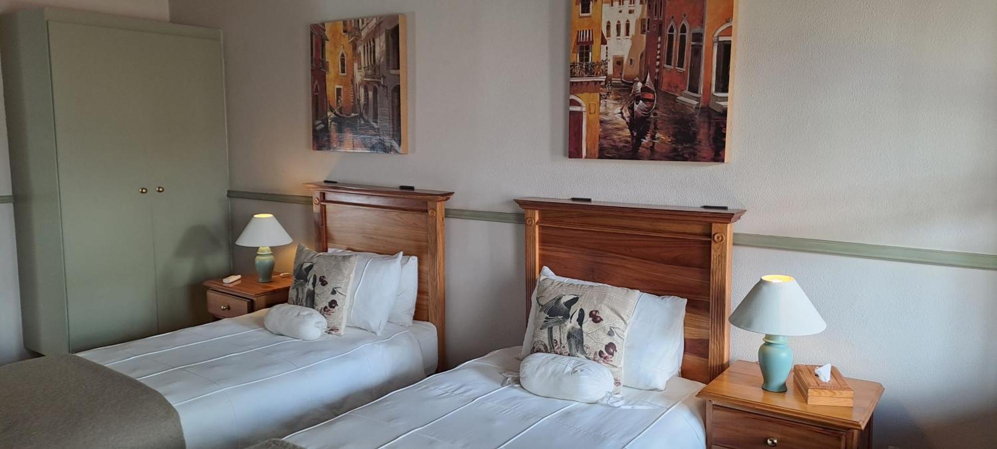 Housemartin Lodge & Self Catering De Rust Buitenkant foto